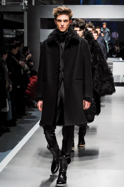 Look 35